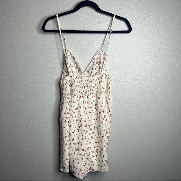 SHEIN-NEW Neutral Floral Romper with Cinched Waist Size M - Picture 2 of 2